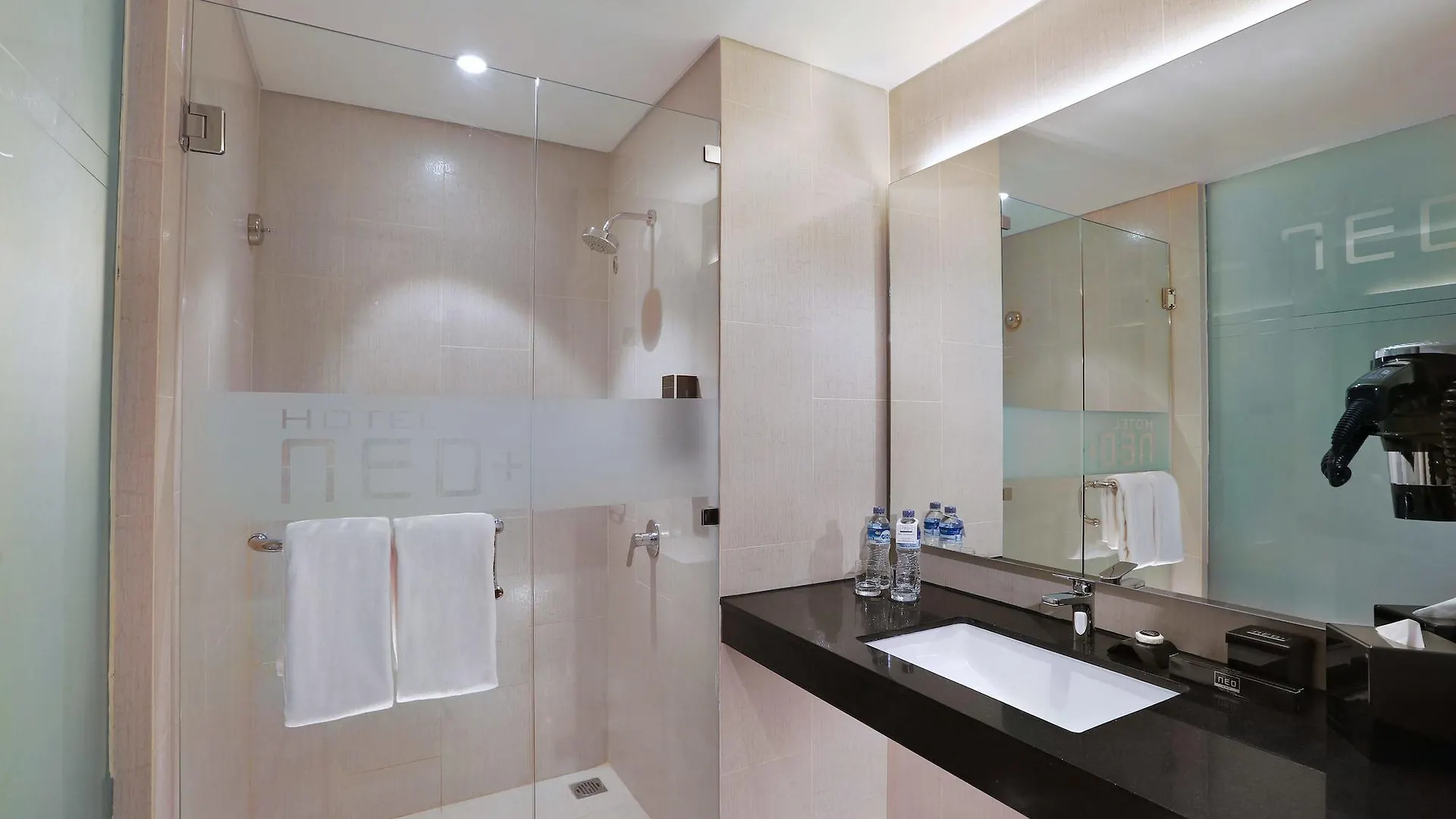 Hotel Neo+ Kuta Legian By Aston